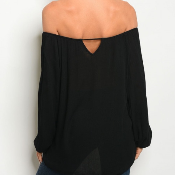 Brandi Black Off the Shoulder Top - Picture 2 of 2